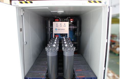 Containerized fresh water reverse osmosis system